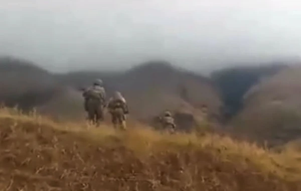 Ordumuzun bölmələrinin qanunsuz erməni silahlı birləşmələrinin mövqelərinə basqın anı - VİDEO
