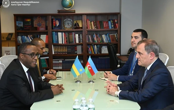 Azərbaycanla Ruanda arasında diplomatik və xidməti pasport sahibləri viza tələbindən azad edilib - FOTO