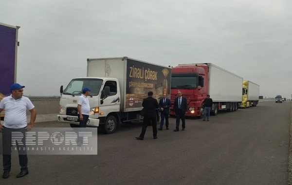Центральные власти Азербайджана направили продовольственный груз для армянских жителей Карабаха - ФОТО