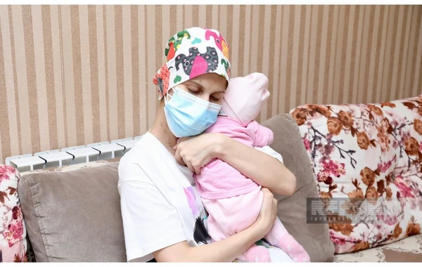 Kəskin leykoz diaqnozu qoyulan gənc ananın köməyə ehtiyacı var: “Qızımı özüm böyütmək istəyirəm” - FOTO