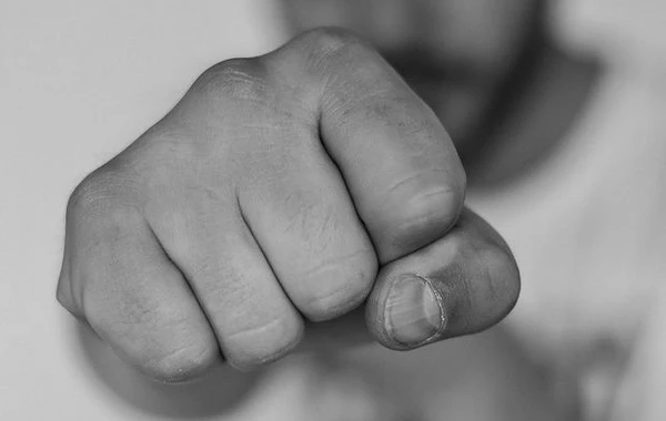 Bakıda toy mərasimində mübahisə kütləvi dava ilə nəticələnib, xəsarət alan var
