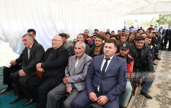 Söyüdlü kəndinin sakinləri tullantıxana sahəsində monitorinqin nəticələri barədə məlumatlandırılıb - FOTO