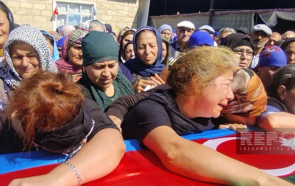 30 il əvvəl Füzulidə itkin düşən hərbçi Salyanda dəfn edilib - FOTO
