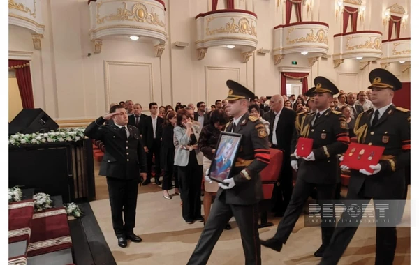 Milli Qəhrəman Riad Əhmədovun nəşi dəfn edilir  - FOTO - YENİLƏNİB