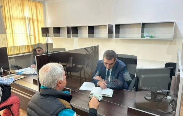 Сотрудники миграционной службы и Минтруда приступили к работе в Карабахском экономическом районе - ФОТО