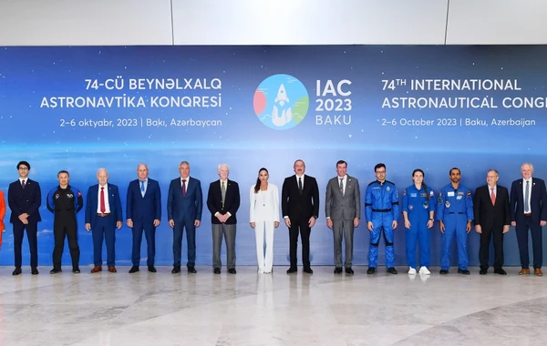 İlham Əliyev və Mehriban Əliyeva 74-cü Beynəlxalq Astronavtika Konqresinin açılışında - YENİLƏNİB + FOTO