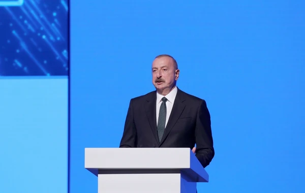 İlham Əliyev və Mehriban Əliyeva 74-cü Beynəlxalq Astronavtika Konqresinin açılışında - YENİLƏNİB + FOTO