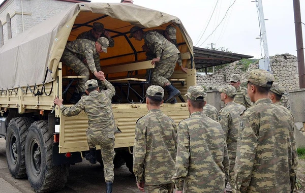 Группа военнослужащих, завершивших срок службы, уволена в запас - ФОТО/ВИДЕО