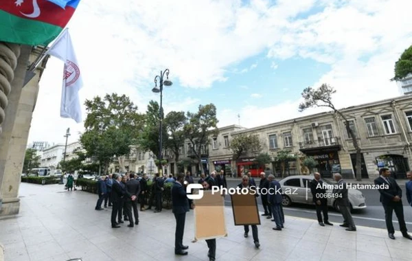 Хошбахт Юсифзаде похоронен - ОБНОВЛЕНО + ВИДЕО