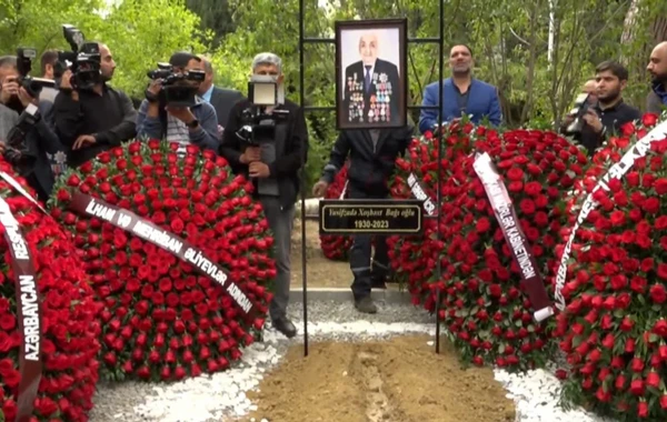 Хошбахт Юсифзаде похоронен - ОБНОВЛЕНО + ВИДЕО