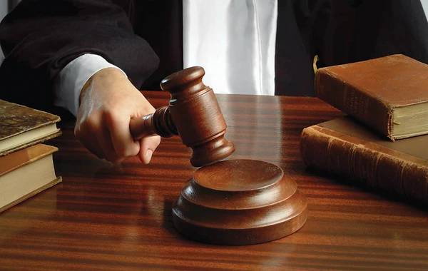 Hərbi çağırışçını "yararsız" hesab etmək üçün rüşvət alan şöbə rəisinin istintaqı başa çatıb