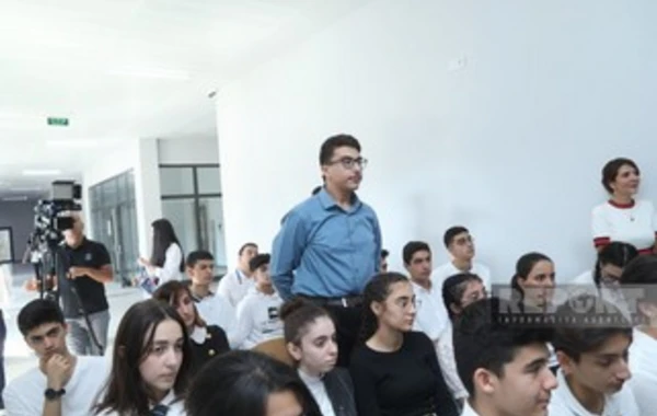 Azərbaycanlı məktəblilər Beynəlxalq Kosmik Stansiya ilə əlaqə qura biliblər - FOTO