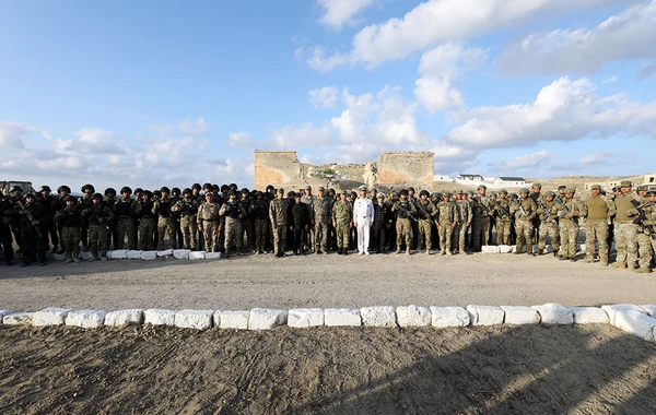 Azərbaycan və Qazaxıstan müdafiə nazirləri “Xəzri-2023” birgə taktiki təliminin növbəti mərhələsini izləyiblər - FOTO/VİDEO
