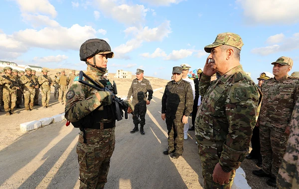 Azərbaycan və Qazaxıstan müdafiə nazirləri “Xəzri-2023” birgə taktiki təliminin növbəti mərhələsini izləyiblər - FOTO/VİDEO