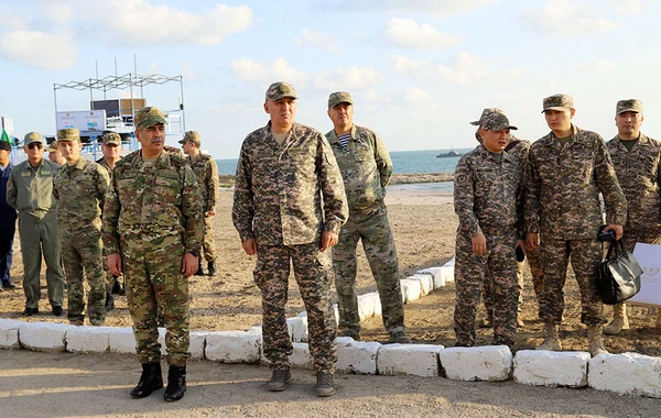 Azərbaycan və Qazaxıstan müdafiə nazirləri “Xəzri-2023” birgə taktiki təliminin növbəti mərhələsini izləyiblər - FOTO/VİDEO