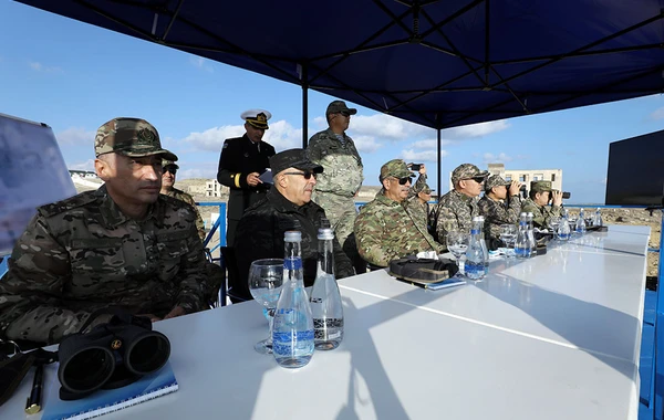 Azərbaycan və Qazaxıstan müdafiə nazirləri “Xəzri-2023” birgə taktiki təliminin növbəti mərhələsini izləyiblər - FOTO/VİDEO