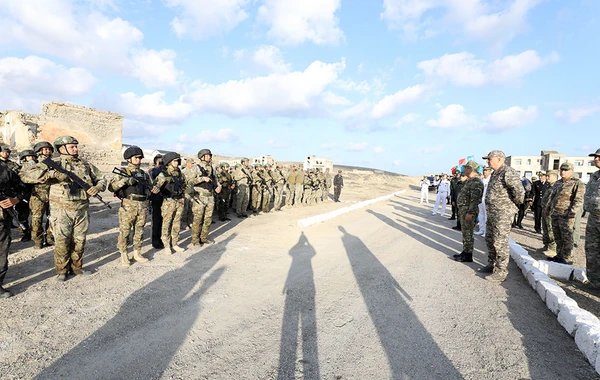 Azərbaycan və Qazaxıstan müdafiə nazirləri “Xəzri-2023” birgə taktiki təliminin növbəti mərhələsini izləyiblər - FOTO/VİDEO