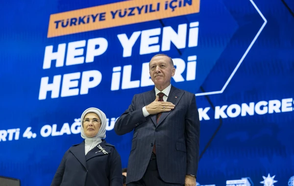 Ərdoğan yenidən Türkiyənin hakim partiyasının sədri seçilib - FOTO