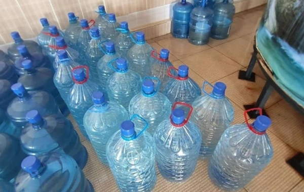 Bakıda su emalı və qablaşdırılması müəssisəsində yoxlama keçirilib, nöqsanlar aşkarlanıb - FOTO
