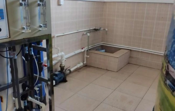 Bakıda su emalı və qablaşdırılması müəssisəsində yoxlama keçirilib, nöqsanlar aşkarlanıb - FOTO