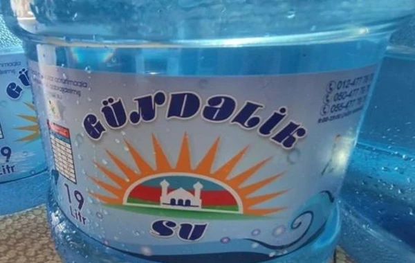 Bakıda su emalı və qablaşdırılması müəssisəsində yoxlama keçirilib, nöqsanlar aşkarlanıb - FOTO