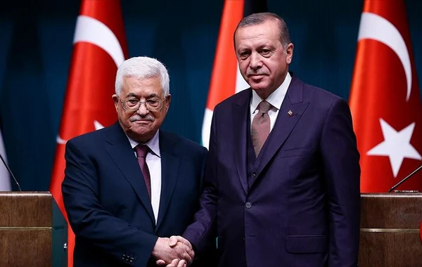 Ərdoğan Fələstin Prezidenti Mahmud Abbasla telefonla danışıb