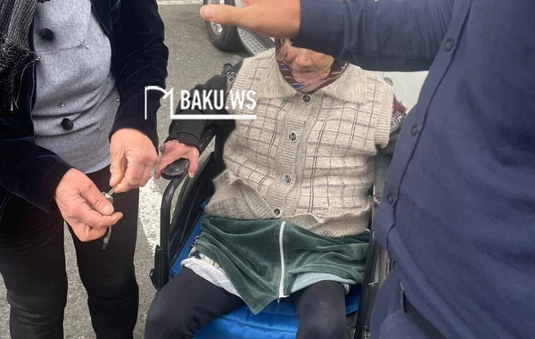 Bakıda dəhşət! - Yaşlı anasını əlil arabasına bağlayaraq dilənməyə məcbur etdi - YENİLƏNİB/FOTO