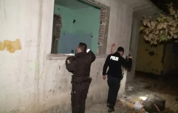 Əsəbiləşdiyi qızını 24 yerindən bıçaqlayıb, cinsi istismar edən 38 yaşlı ataya 61 il 9 ay HƏBS - FOTO