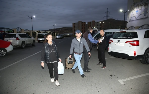 Böyük Qayıdış: Növbəti 22 ailə Füzuliyə yola salınıb - FOTO