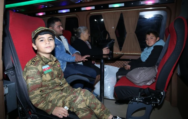 Böyük Qayıdış: Növbəti 22 ailə Füzuliyə yola salınıb - FOTO