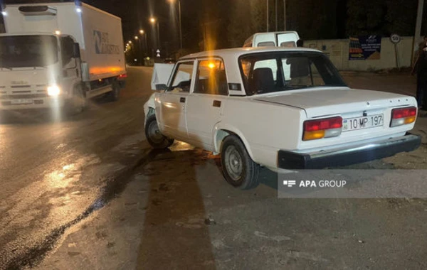 Abşeronda minik maşını mikroavtobusa çırpılıb, xəsarət alan var - FOTO