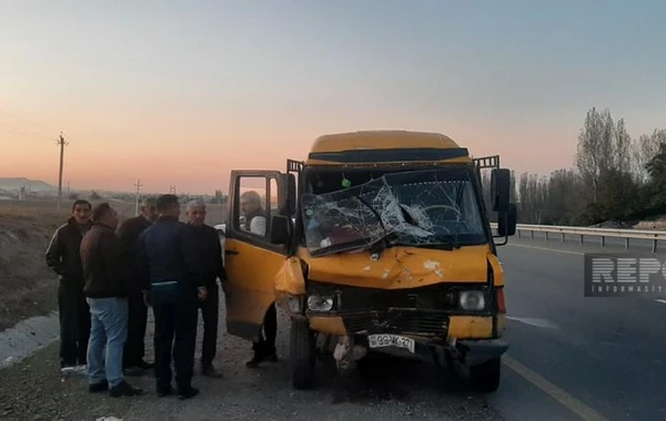 Şəmkirdən Goranboya qayıdan istixana işçiləri qəzaya düşüb, 12 nəfər xəsarət alıb - FOTO