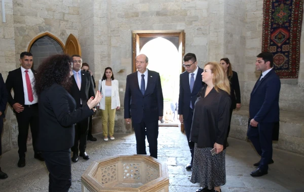 Şimali Kipr Türk Cümhuriyyətinin Prezidenti Ersin Tatar İçərişəhərlə tanış olub - FOTO