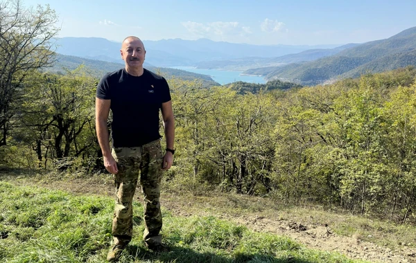 Prezident Sərsəng su anbarının ərazisində Azərbaycanın Dövlət Bayrağını ucaldıb - YENİLƏNİB + FOTO