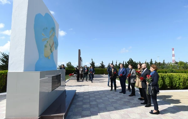 SOCAR-ın vitse-prezidentləri Çilov adasına səfər edib - FOTO