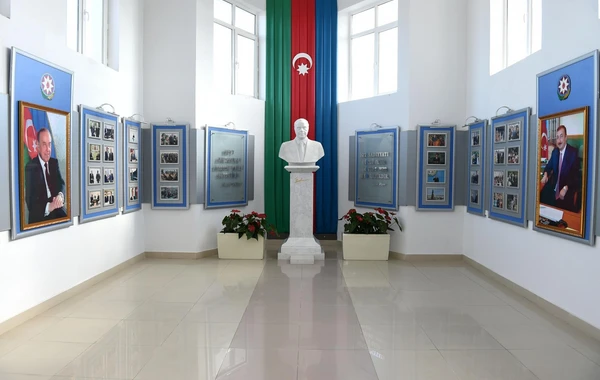 Вице-президенты SOCAR посетили остров Чилов - ФОТО