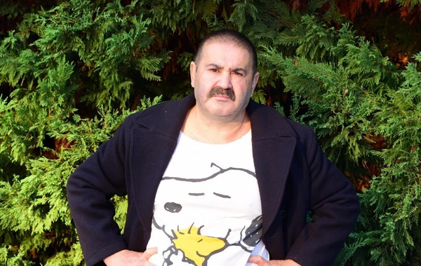 Tanınmış aktyorun yeni görünüşü BƏYƏNİLMƏDİ: "Nə oldu bu adama?" - FOTO