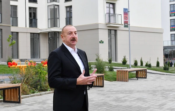 Prezident İlham Əliyev Füzuli Şəhəri Günündə yerli sakinlərlə görüşüb - YENİLƏNİB + FOTO