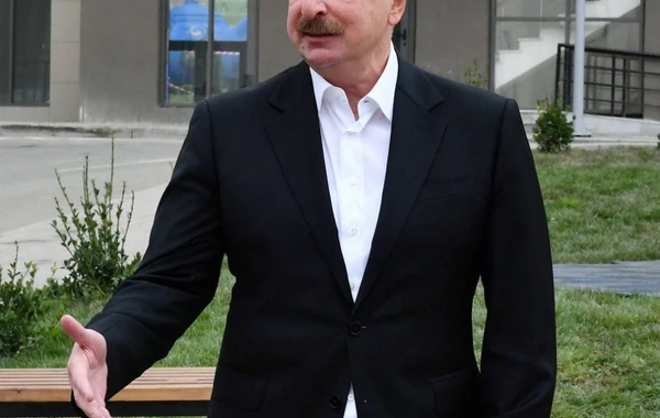 Prezident İlham Əliyev Füzuli Şəhəri Günündə yerli sakinlərlə görüşüb - YENİLƏNİB + FOTO