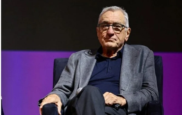 79 yaşında ata olan Robert De Niro: “Ağır yük qaldırmıram amma sevgilimə dəstək oluram” - FOTO