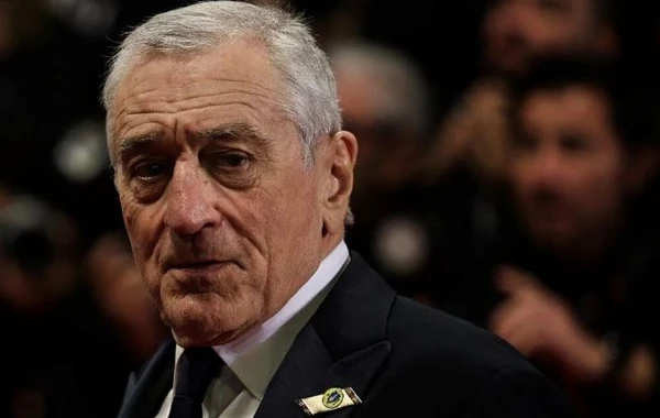 79 yaşında ata olan Robert De Niro: “Ağır yük qaldırmıram amma sevgilimə dəstək oluram” - FOTO