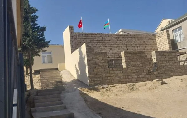 Badamdarda məktəblə bağlı qalmaqal: Direktorla sakin arasında nə problem var? - FOTO
