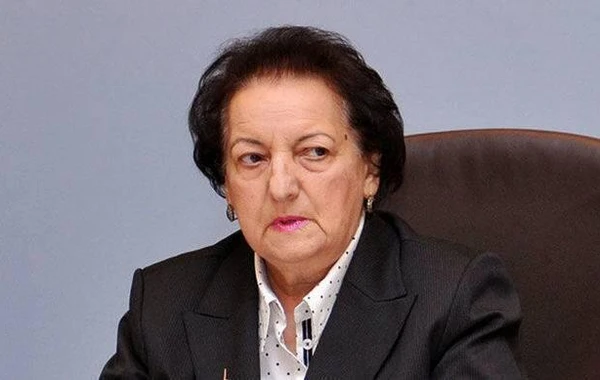 Azərbaycanın yüksək vəzifəli xanımının vəziyyəti pisləşdi - Əməliyyat olunub - FOTO