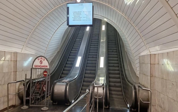 Metronun bu metrostansiyasında eskalatorun təmirinə başlanılıb - FOTO