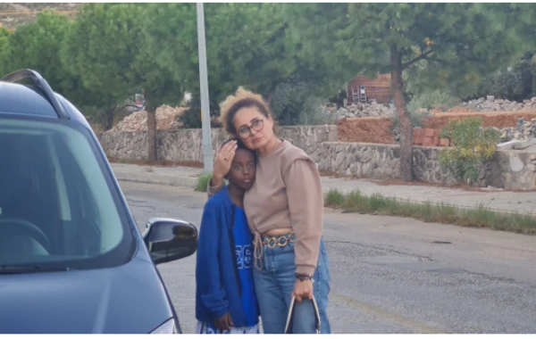 Aktrisa övladlığa götürdüyü oğlu ilə qəzaya düşdü - FOTO