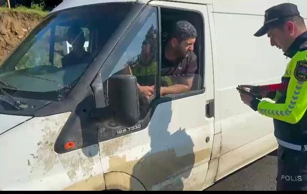Kobud qayda pozan sürücülər CƏRİMƏLƏNDİ - FOTO