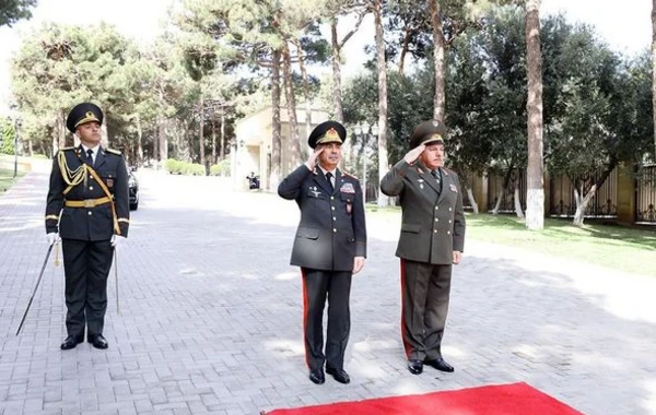 Azərbaycan və Tacikistan müdafiə nazirləri hərbi əməkdaşlıq məsələlərini müzakirə ediblər - FOTO/VİDEO