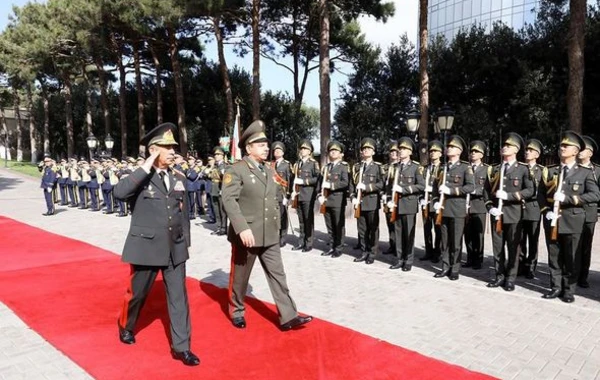 Azərbaycan və Tacikistan müdafiə nazirləri hərbi əməkdaşlıq məsələlərini müzakirə ediblər - FOTO/VİDEO