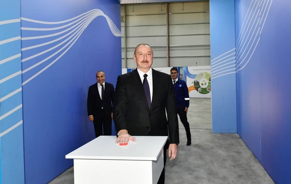 Президент принял участие в церемониях открытия и закладки фундаментов ряда предприятий в Сумгайыте - ФОТО