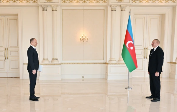 Президент принял верительные грамоты новоназначенного посла Швейцарии в Азербайджане - ОБНОВЛЕНО + ФОТО